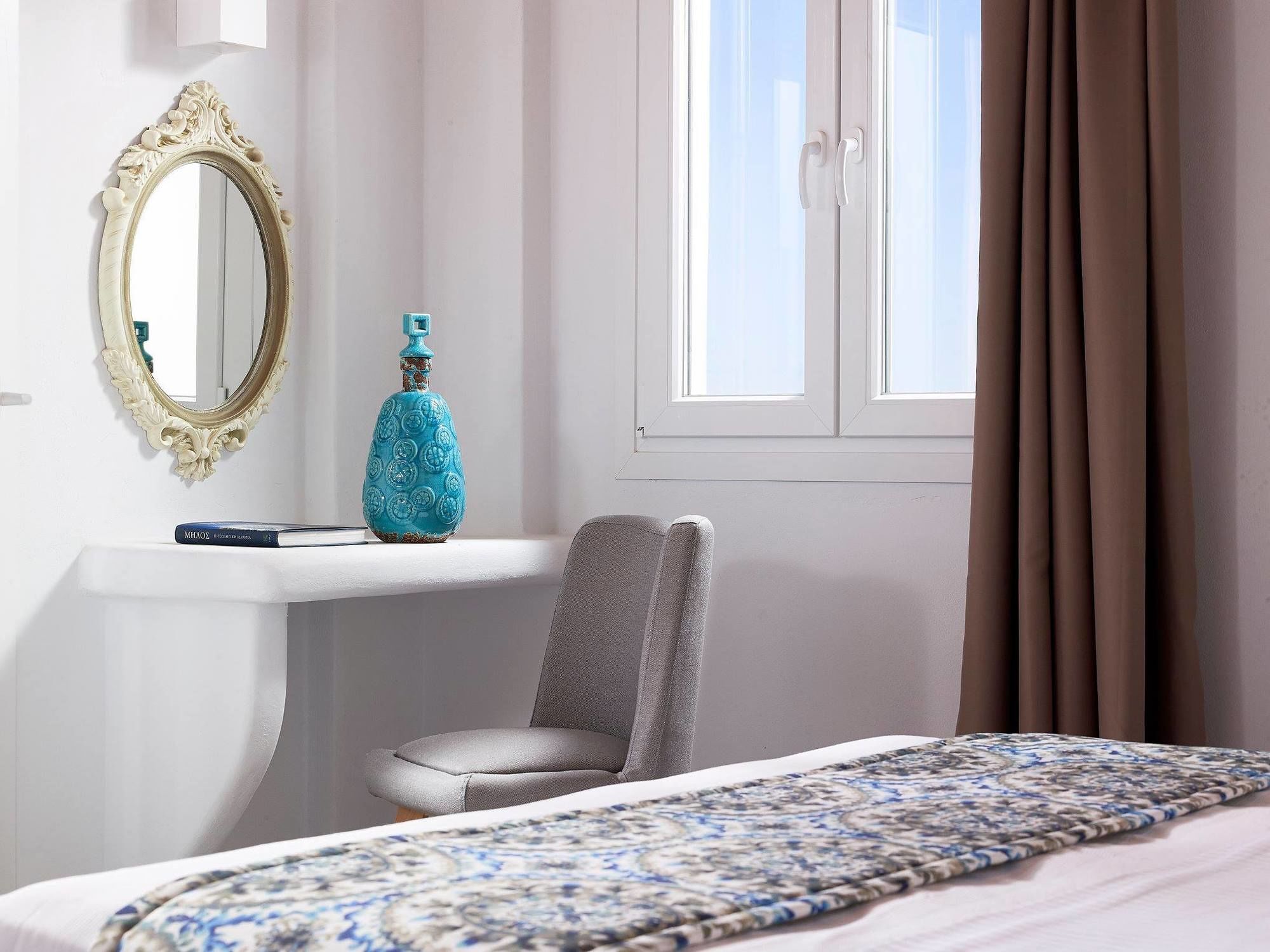 Lithos Luxury Rooms (Adults Only) Adamantas  Ngoại thất bức ảnh
